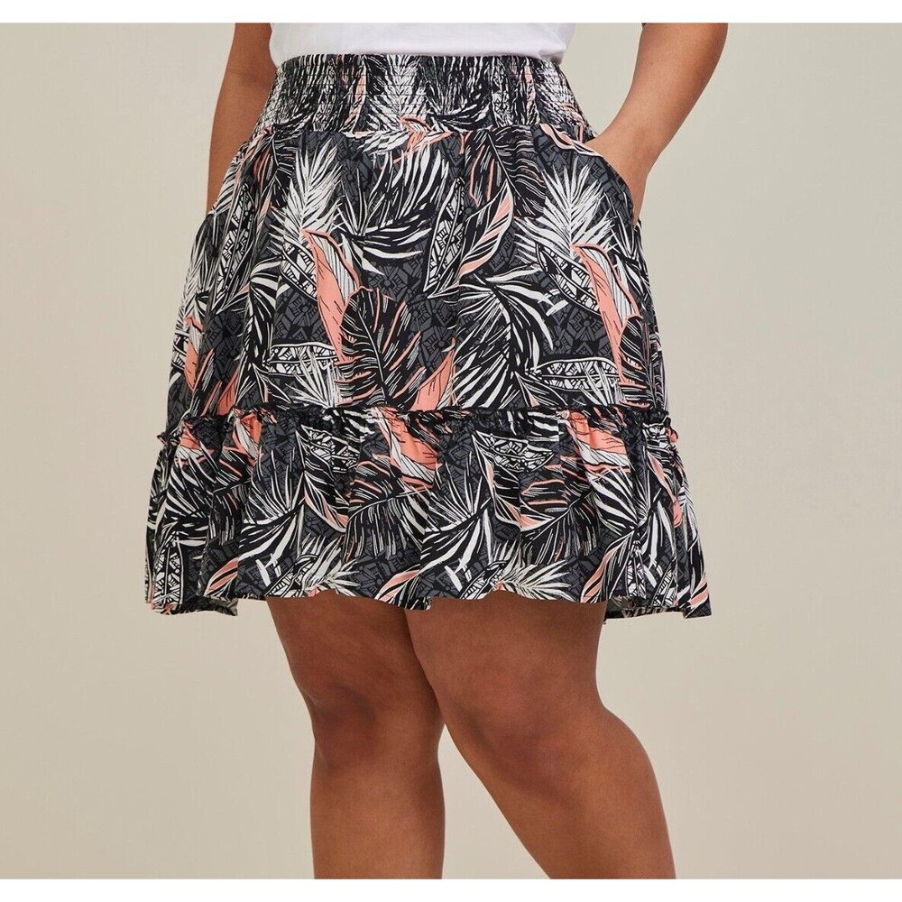 Torrid Womens Skirt Plus Size 2x Black Leaves Mini Challis Smocked Waist Pockets - Picture 12 of 12